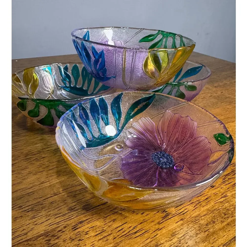 Vintage Indonesian Glass Bowls Hand Painted Set of 4 2 1/4" Tall 6 1/2" Across - Picture 2 of 7